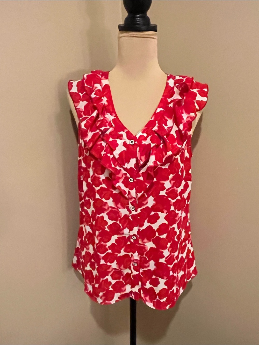 CAbi Red and White Floral Ruffle-Trim Sleeveless Blouse